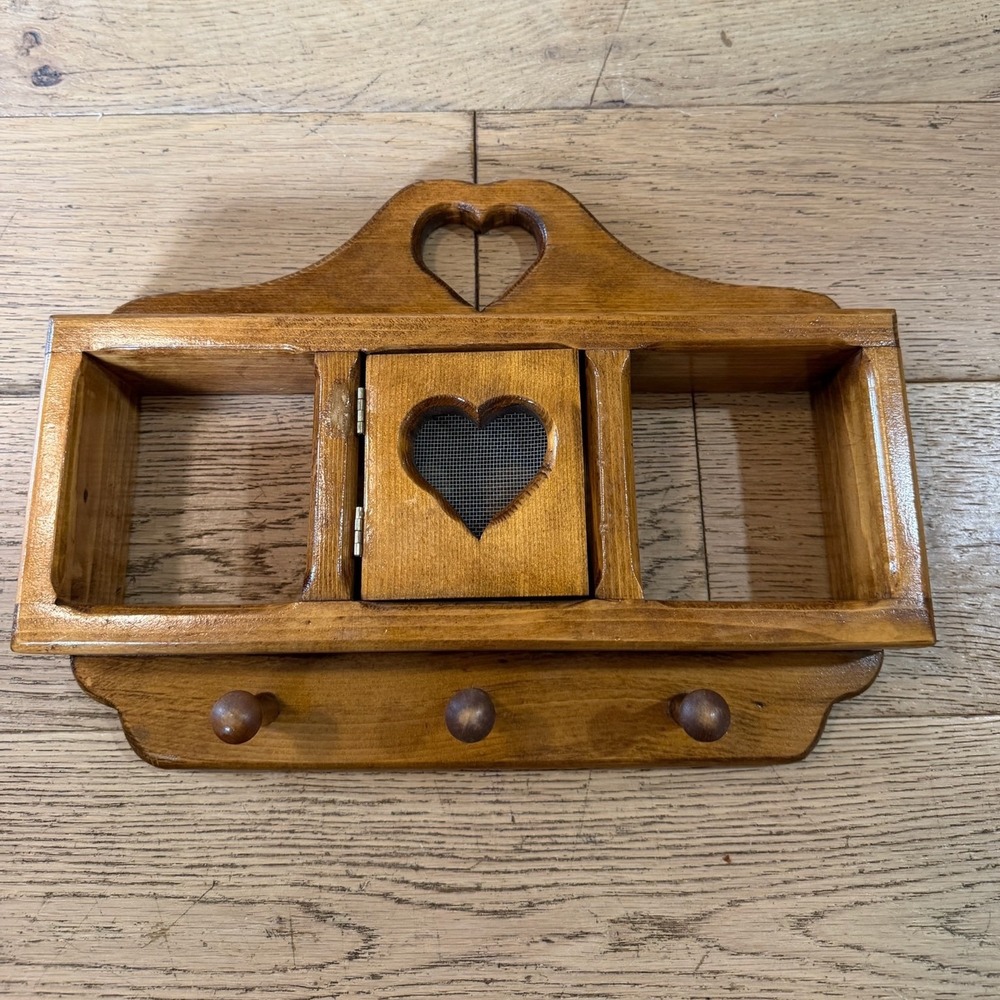 Handmade Solid Wood Wall Trinket Organizer Small Brown Heart Cutout‎ Rustic Pegs